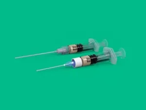 生物材料：骨粉、再生膜、牙周組織再生凝膠...